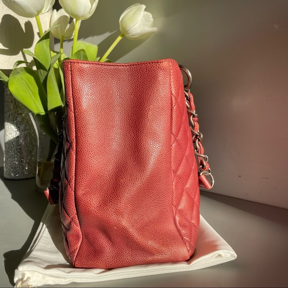CHANEL Caviar Leather Red Grand Shopping Tote (GST) Bag - Picture 3 of 14